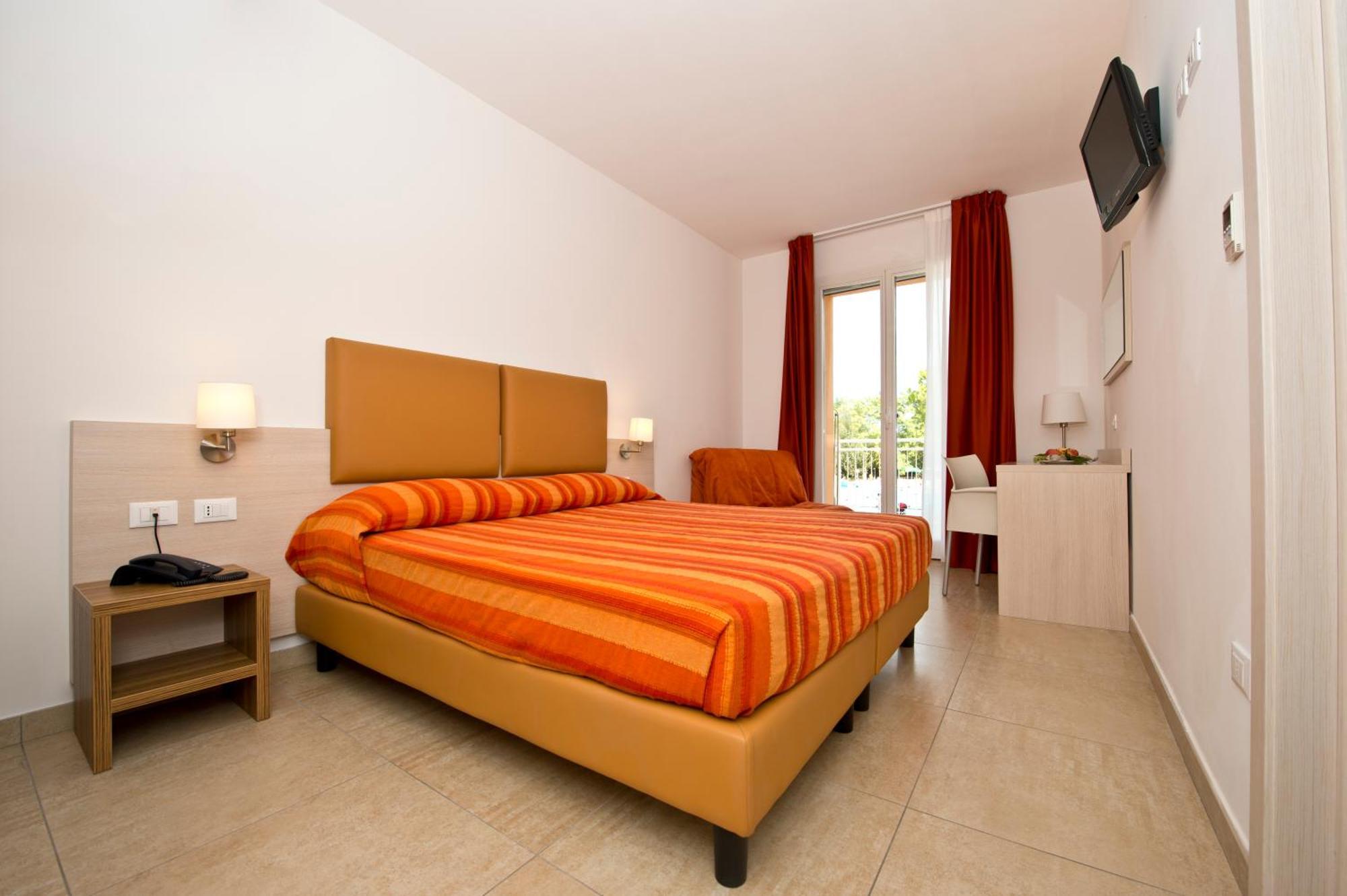 Club Village & Hotel Spiaggia Romea Lido di Volano Exterior photo