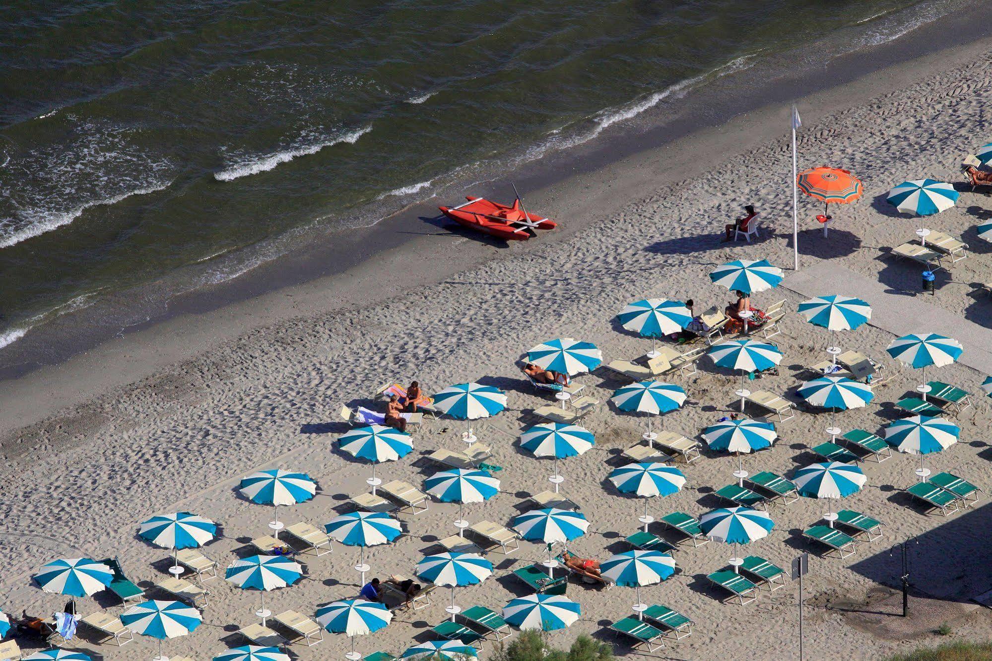 Club Village & Hotel Spiaggia Romea Lido di Volano Exterior photo