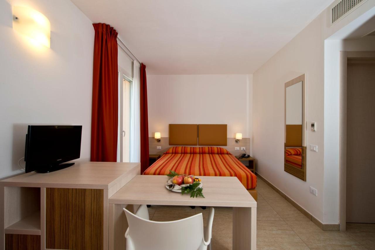 Club Village & Hotel Spiaggia Romea Lido di Volano Exterior photo